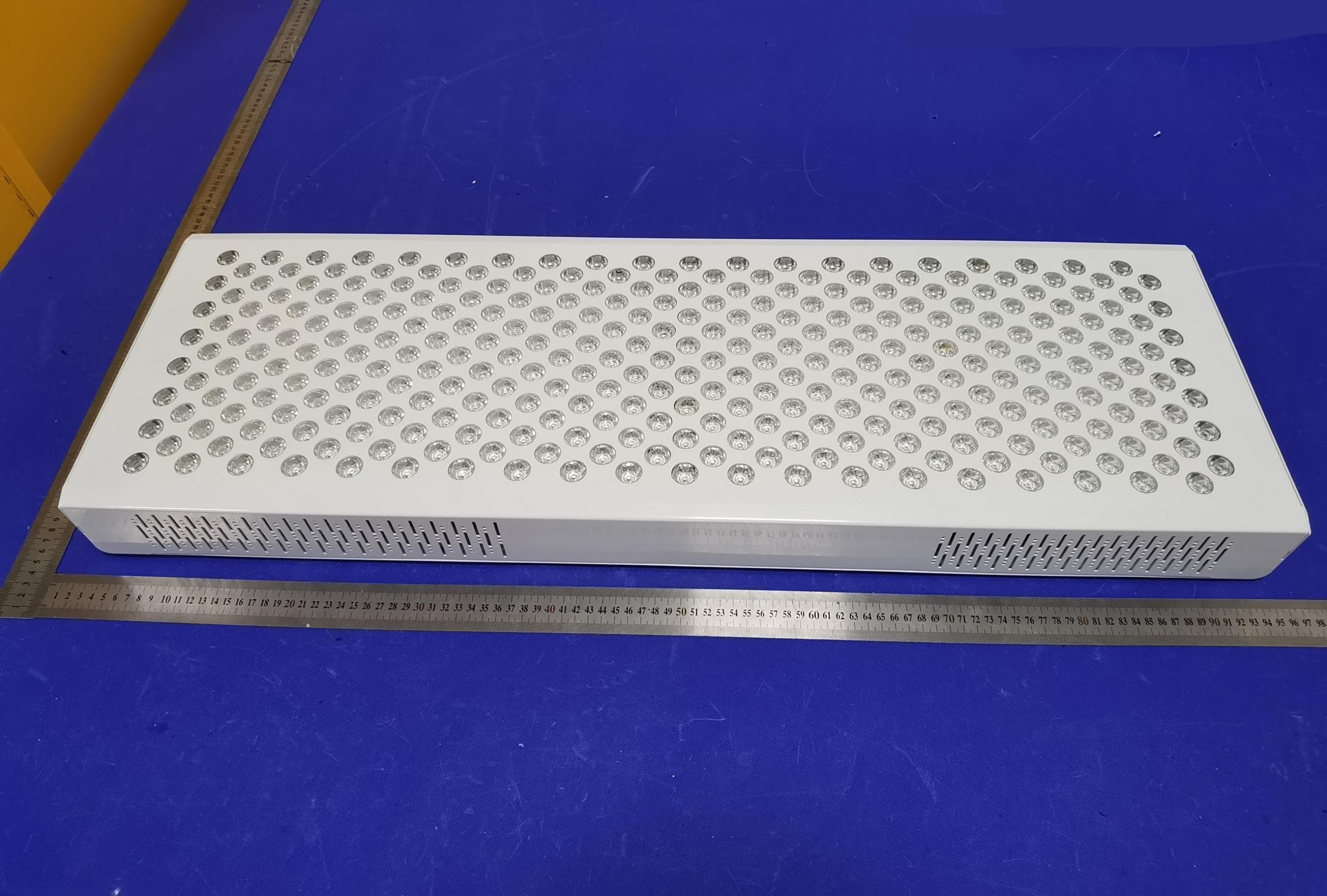 Red Light Therapy Pannel - FCC ID 2BFF4-P300 - Shenzhen Thanks Tech. Co.,Ltd (5)
