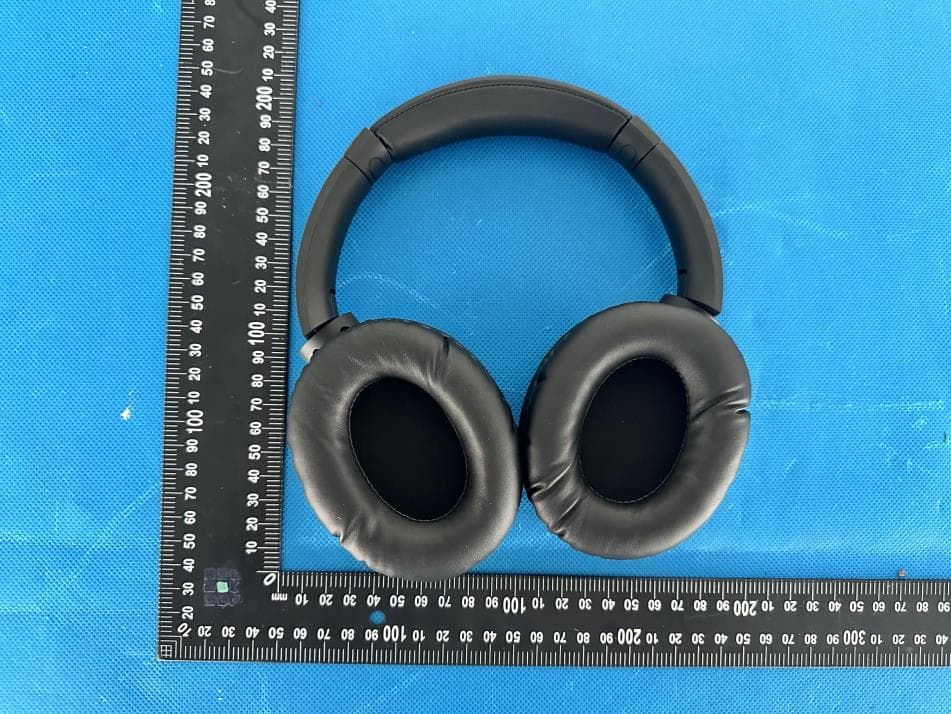 Wireless Bluetooth earphones - FCC ID 2BFF6-NX200 - DongGuan NIA Acoustic Technology Co., Ltd