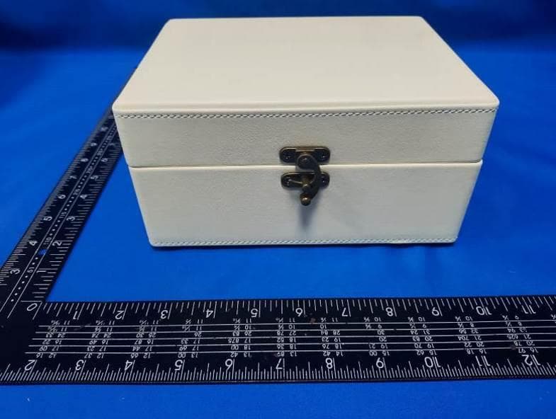 CD Player - FCC ID 2BFGJ-TMB8 - Shenzhen Honghu Future Technology Co., Ltd. (4)