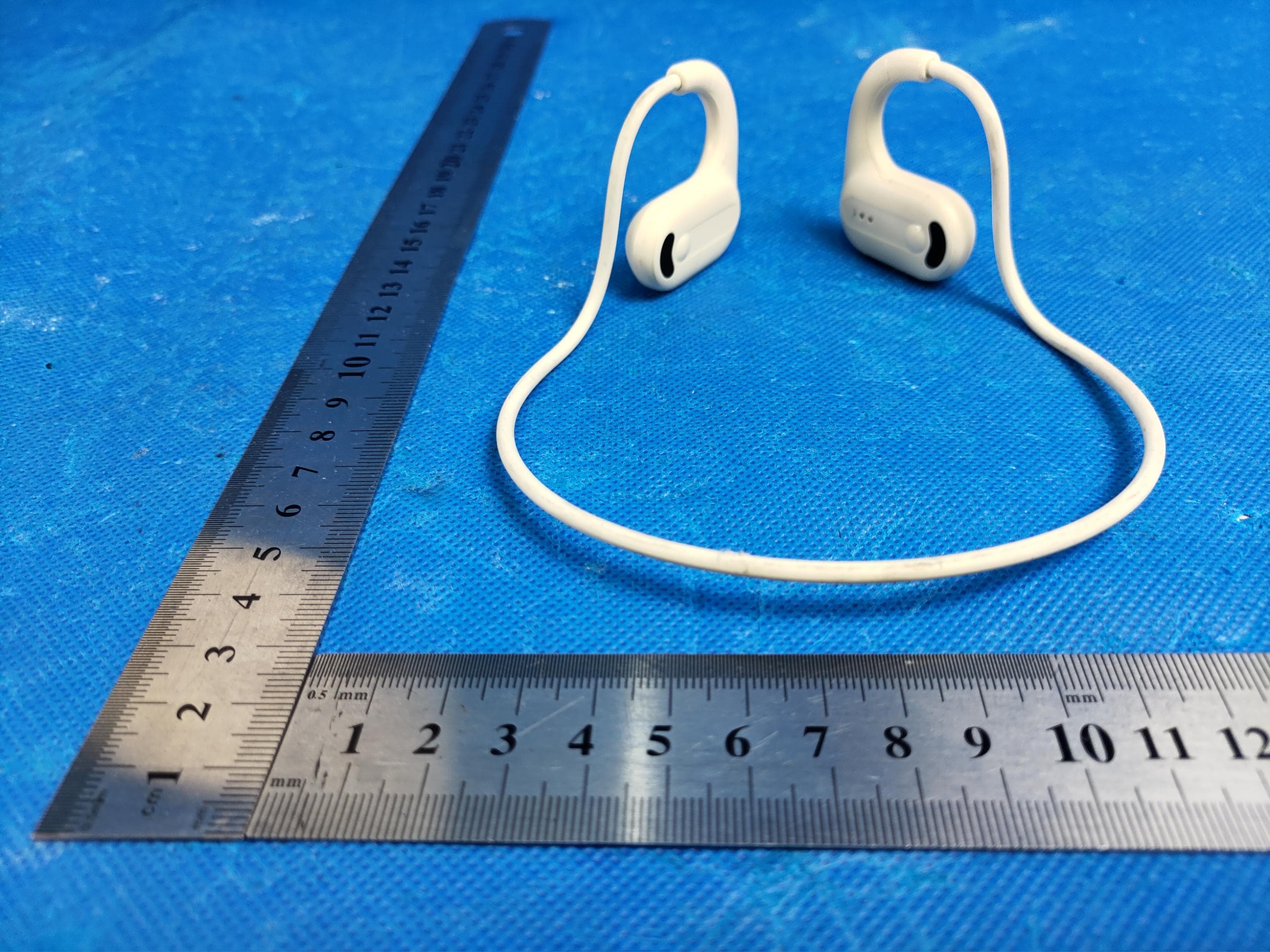Open Ear Headphones - FCC ID 2BFGV-EKOH01 - ShenZhen Ancam Tech Co.,Ltd (4)