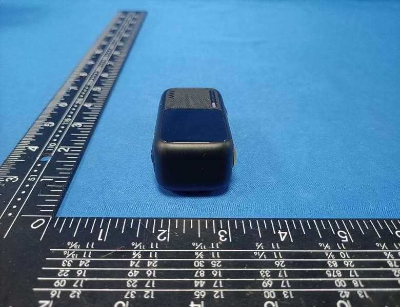 Dual screen outdoor sports camera - FCC ID 2BFIM-M26 - Shenzhen Shunchi Rongchuang Technology Co. , Ltd. (4)