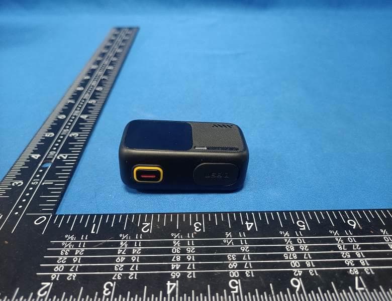 Dual screen outdoor sports camera - FCC ID 2BFIM-M26 - Shenzhen Shunchi Rongchuang Technology Co. , Ltd. (2)
