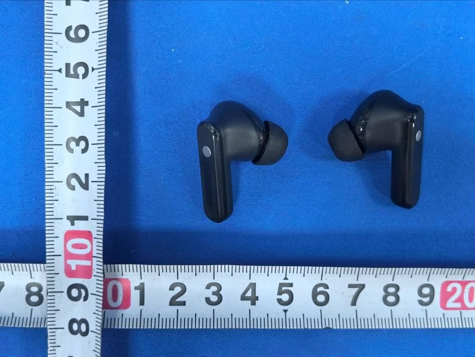 TWS Headset - FCC ID 2BFJ5-DUOZPRO10 - ASTRUM WORLD INC