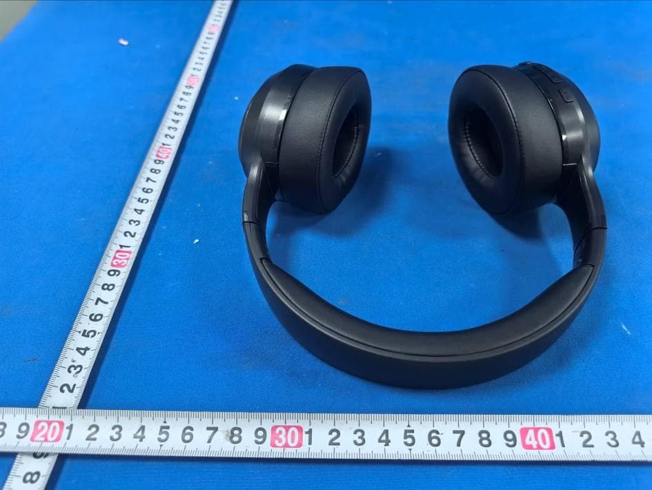 Smart tag Bluetooth Headset - FCC ID 2BFJ5-EASEDRIF - ASTRUM WORLD INC (4)