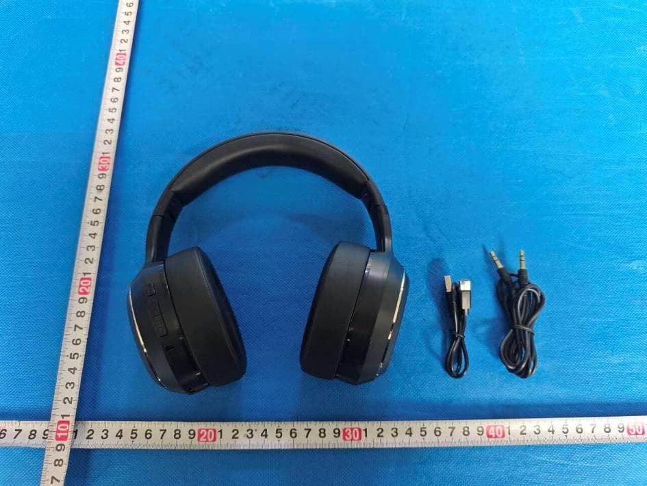 Smart tag Bluetooth Headset - FCC ID 2BFJ5-EASEDRIF - ASTRUM WORLD INC