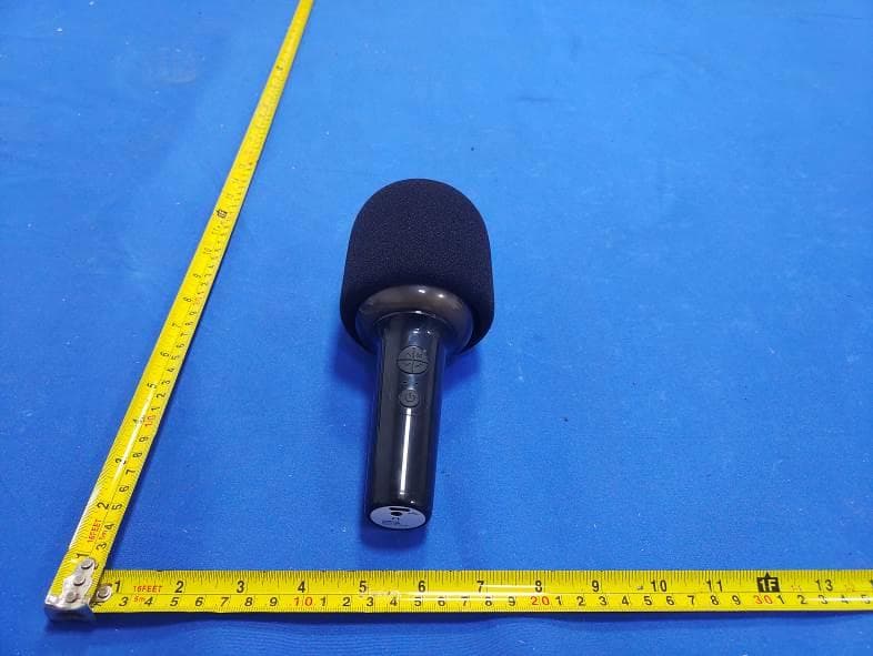 Karaoke Wireless Microphone - FCC ID 2BFKC-L8 - ShenZhen HIPPO Digital Co., Ltd