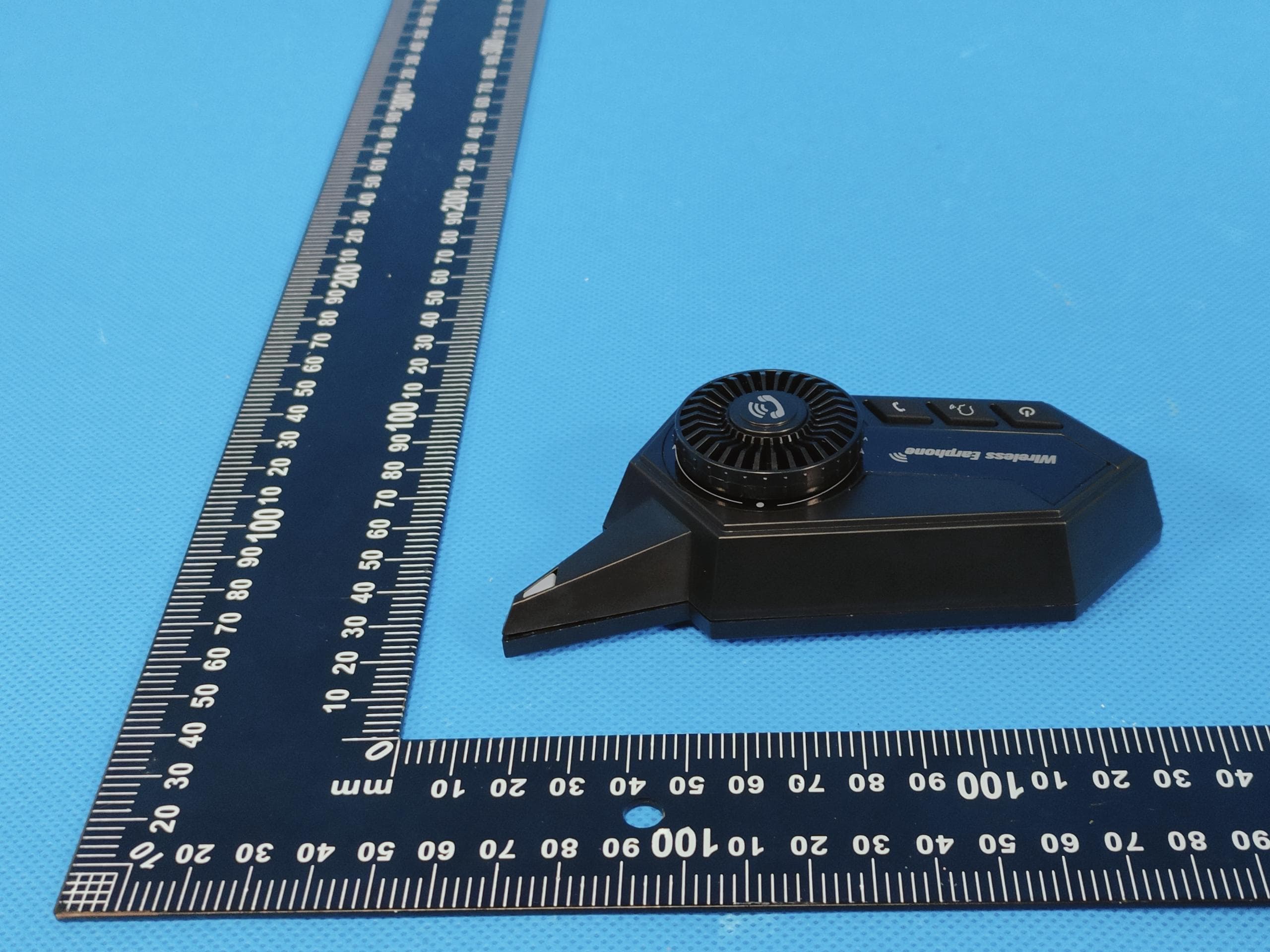 Helmet earphone - FCC ID 2BFL4-BT-18 - Shenzhen Jiayouda Electronics Co.,Ltd (2)