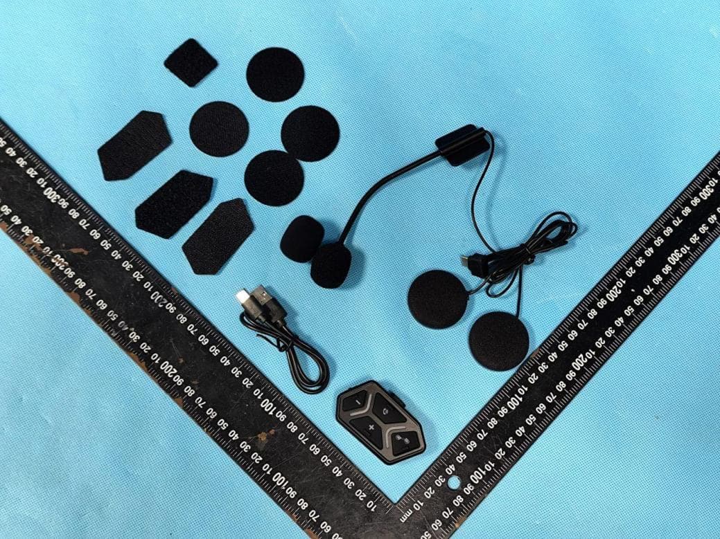 Helmet Bluetooth Headset - FCC ID 2BFL4-JYD-C25 - Shenzhen Jiayouda Electronics Co.,Ltd