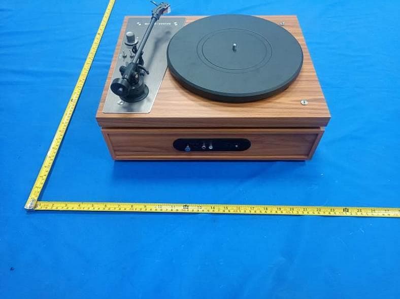 Belt Drive Layered Turntable with Built-in Speakers - FCC ID 2BFLB-DS04 - Shenzhen Stack Stone Technology Inc. (2)