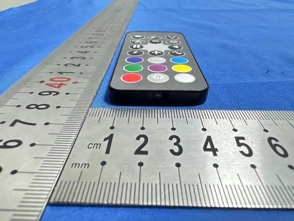 UL Sylvania Color Action 1 x 200lt STAYLIT Regular Mini Remote Control RGB Light string - FCC ID 2BFLM-1784846 - LAMUES TECHNOLOGY CO., LTD. (5)