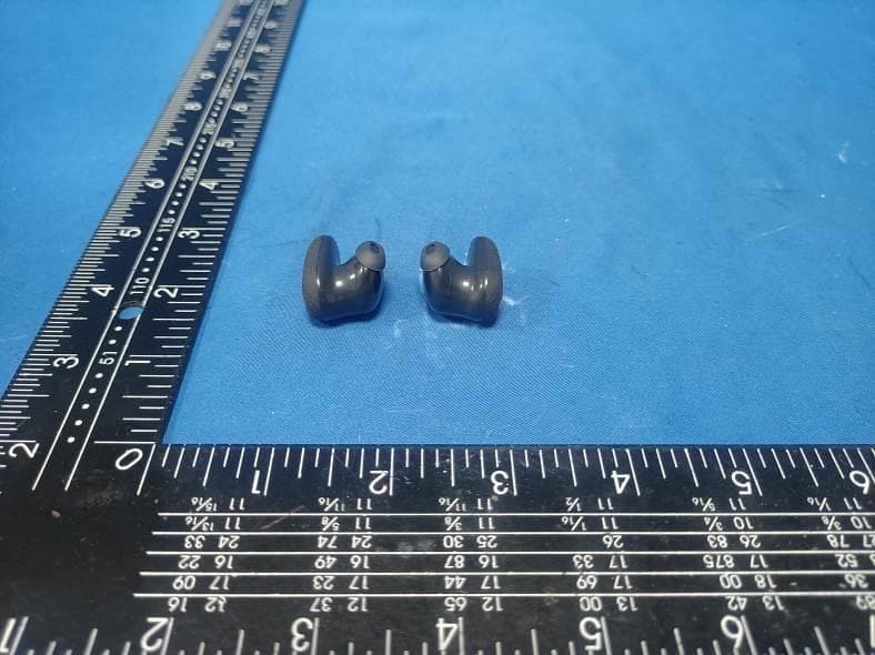 Wireless IEMs LivePods - FCC ID 2BFM8-S1 - Shenzhen BaJin Technology Co.,LTD (2)