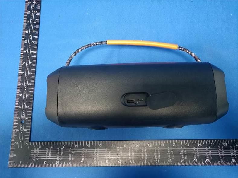 Bluetooth Speaker - FCC ID 2BFMG-CZH-B010 - Shenzhen Chuangzhan Hong Electronic Technology Co., Ltd. (4)
