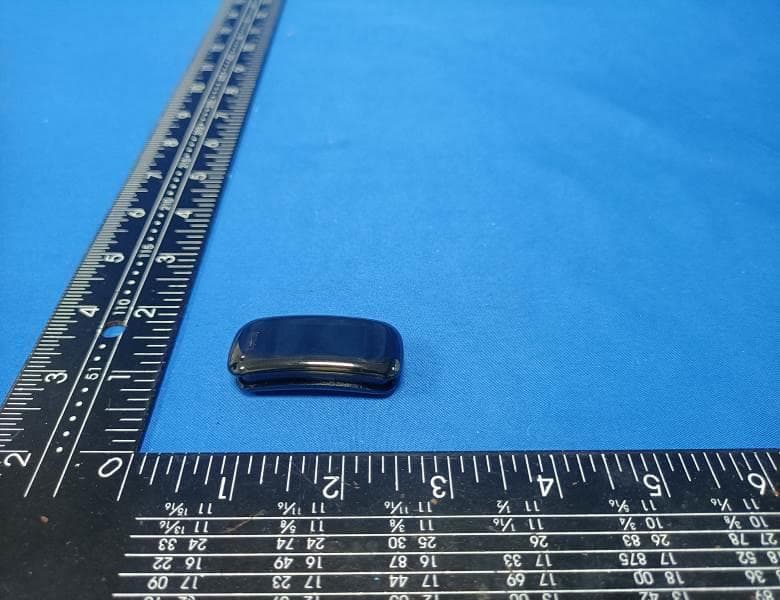 Smart watch - FCC ID 2BFNV-C1 - Shenzhen magic fruit e-commerce Co., LTD. (5)