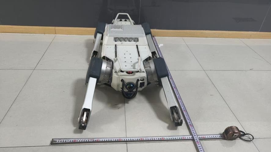 Quadruped Robot - FCC ID 2BFQD-JUEYINGX30 - Hangzhou Yunshenchu Technology Co., Ltd. (4)