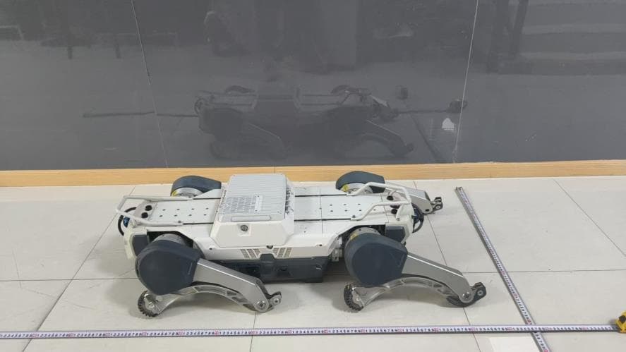 Quadruped Robot - FCC ID 2BFQD-JUEYINGX30 - Hangzhou Yunshenchu Technology Co., Ltd. (5)
