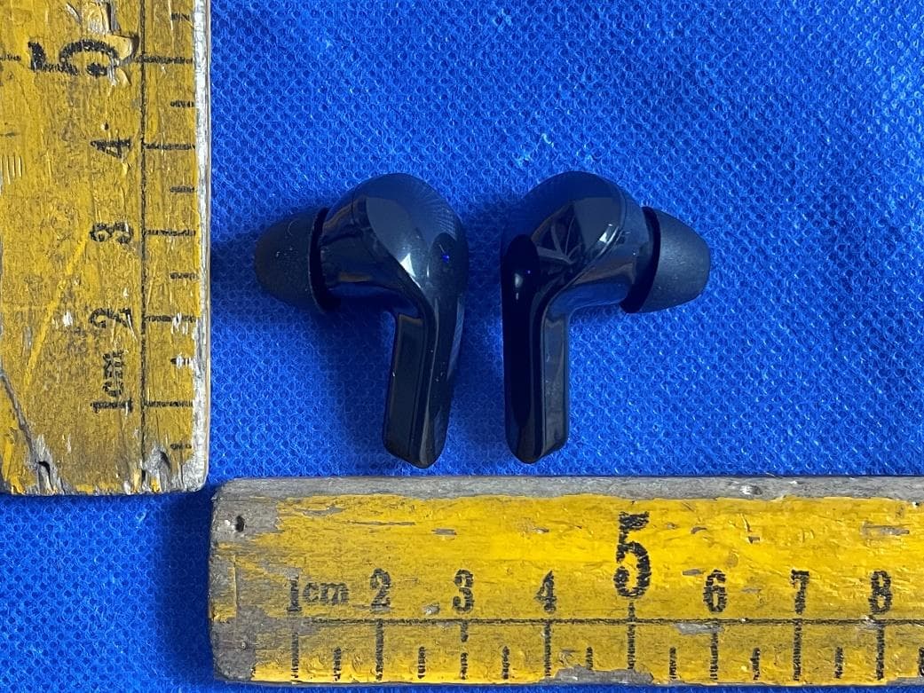 Headset - FCC ID 2BFQH-AIR3 - Hangzhou banzi Trading Co., Ltd (2)