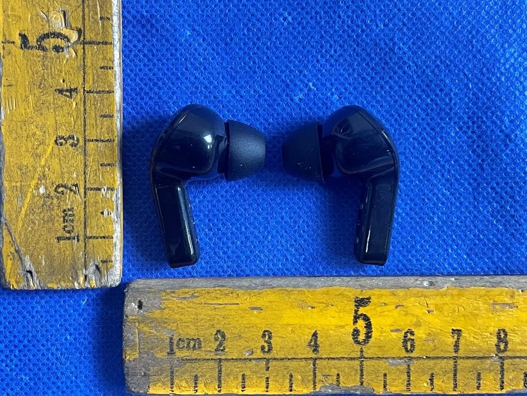 Headset - FCC ID 2BFQH-AIR3 - Hangzhou banzi Trading Co., Ltd (4)