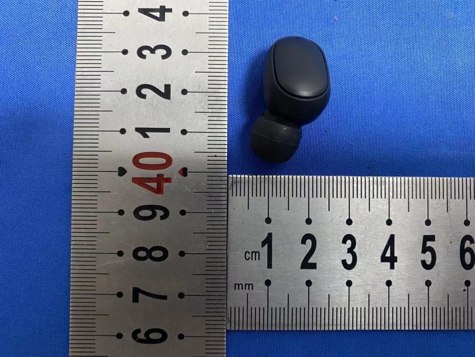 wireless earphones - FCC ID 2BFQQ-A6S - Shenzhen Taoyin Technology Co., Ltd. (2)