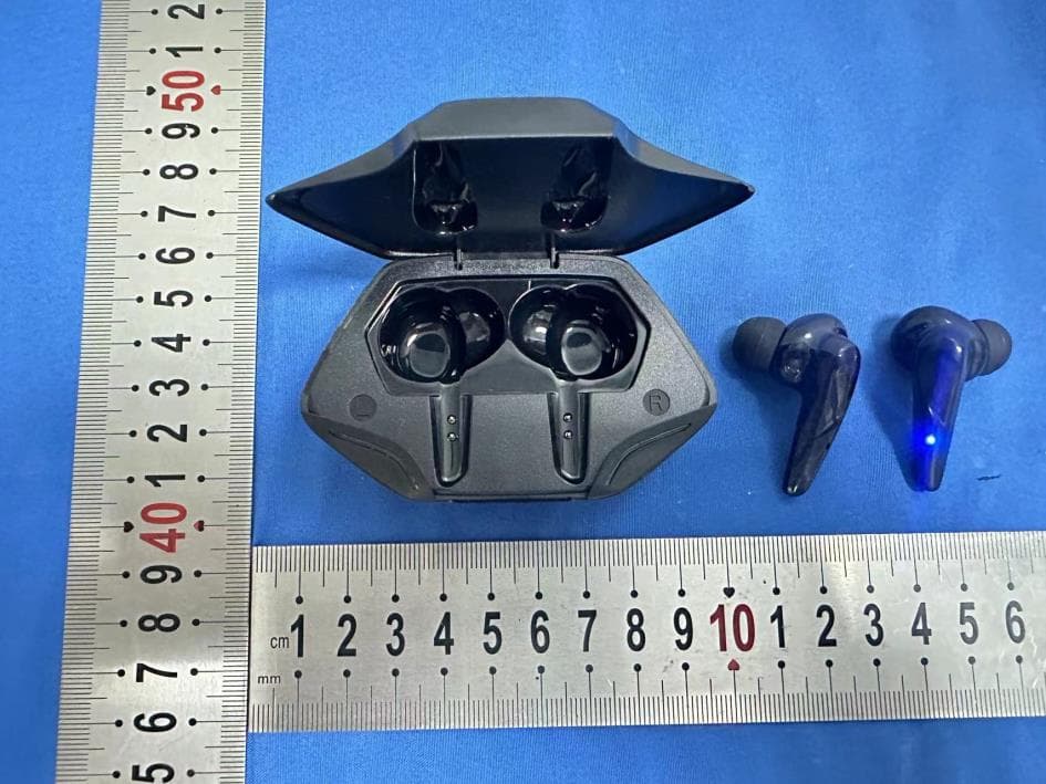 wireless earphones - FCC ID 2BFQQ-TWS - Shenzhen Taoyin Technology Co., Ltd. (5)