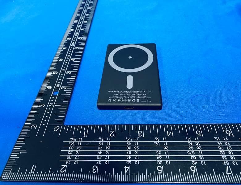 Wireless power bank - FCC ID 2BFRJ-AKD-YD52 - Dongguan AiKeDe Electronic Technology Co.,Ltd.