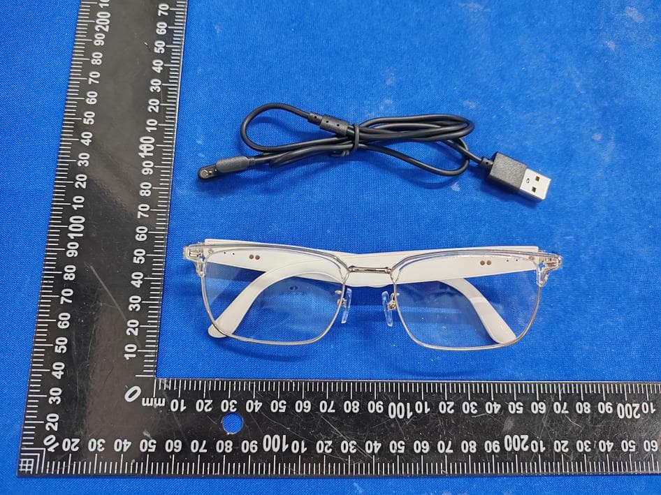 Bluetooth glasses - FCC ID 2BFWH-GS07 - Shenzhen Chenchi Technology Co., Ltd (3)