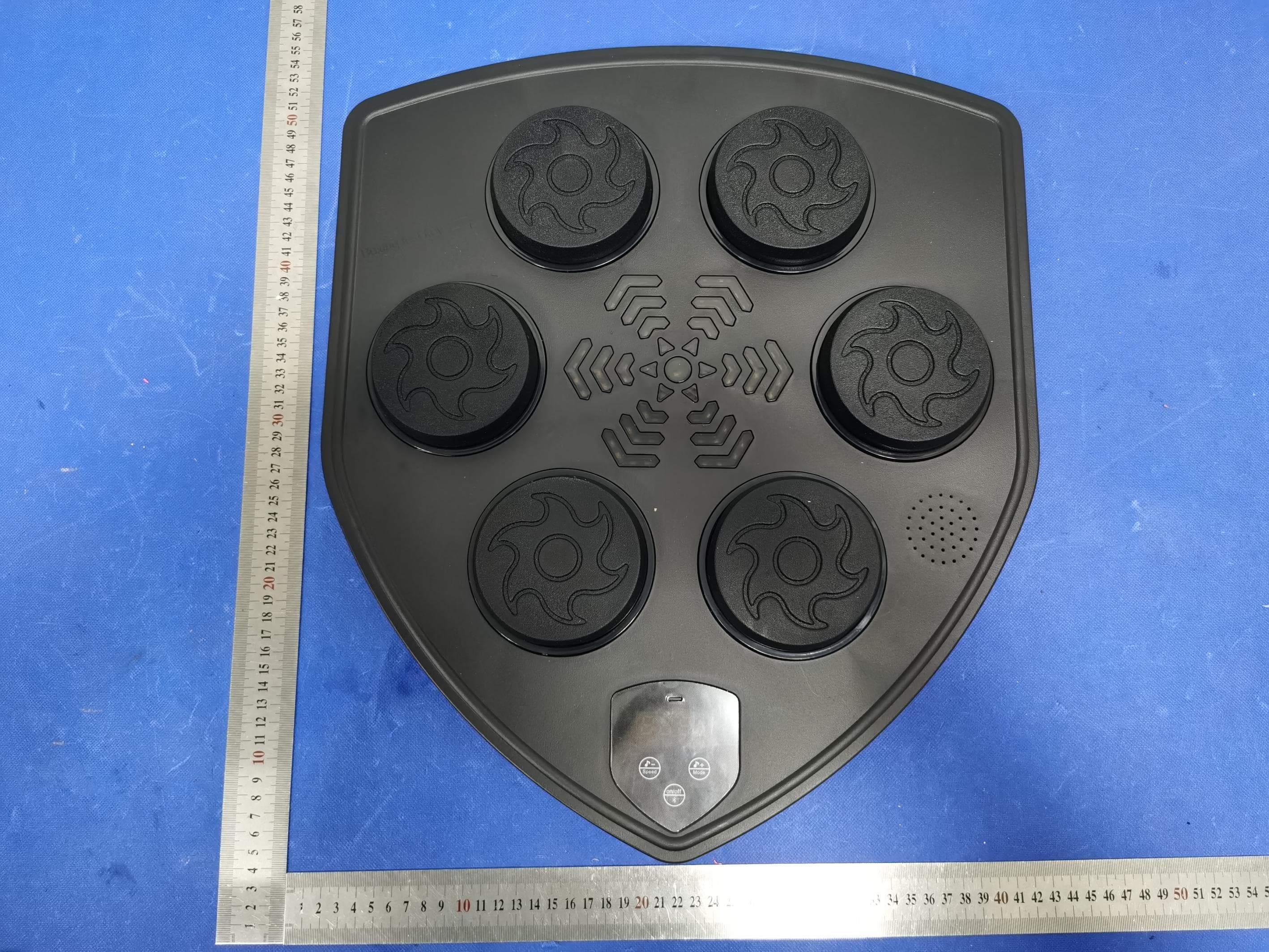 Game boxing disc - FCC ID 2BFX6-QB04 - Wuyi Jinheng Household goods Co., Ltd