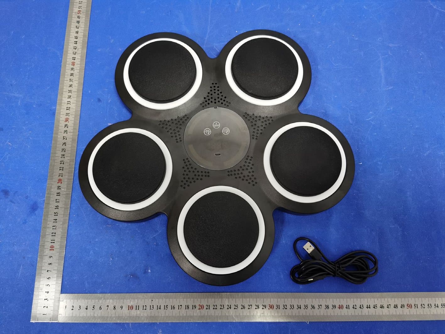 Game boxing disc - FCC ID 2BFX6-QB09 - Wuyi Jinheng Household goods Co., Ltd