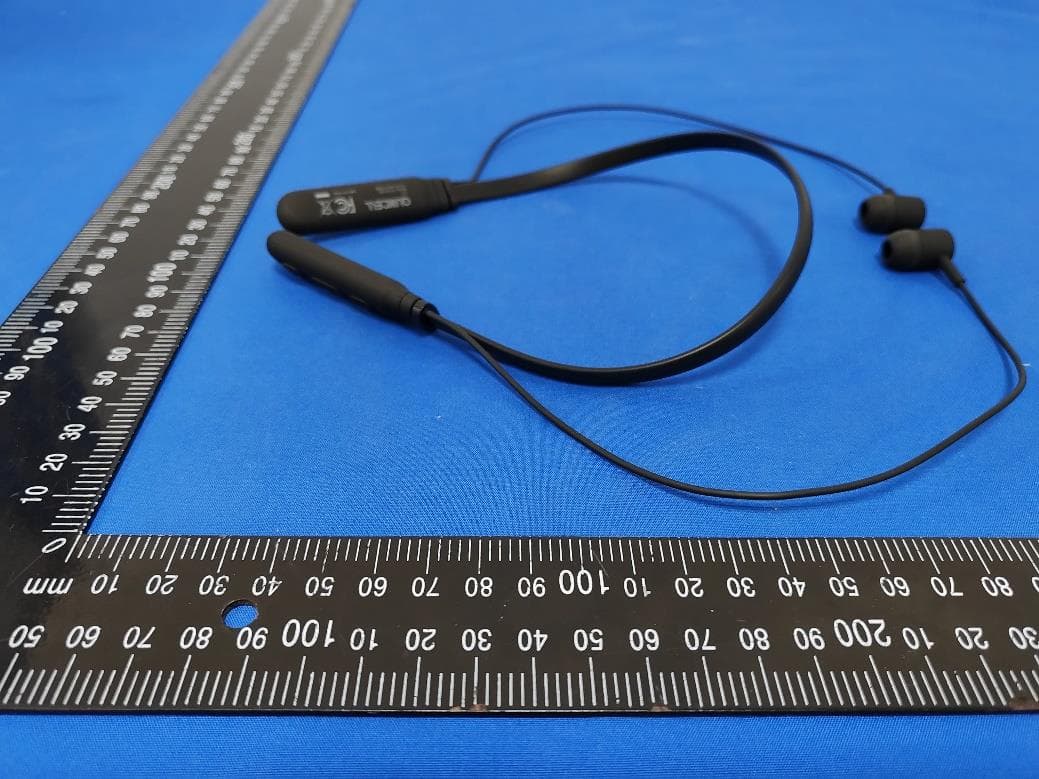 Wireless Earphones with Neckband - FCC ID 2BFXU-LEB42 - Dongguan Yinqu Technology Co.,Ltd (4)