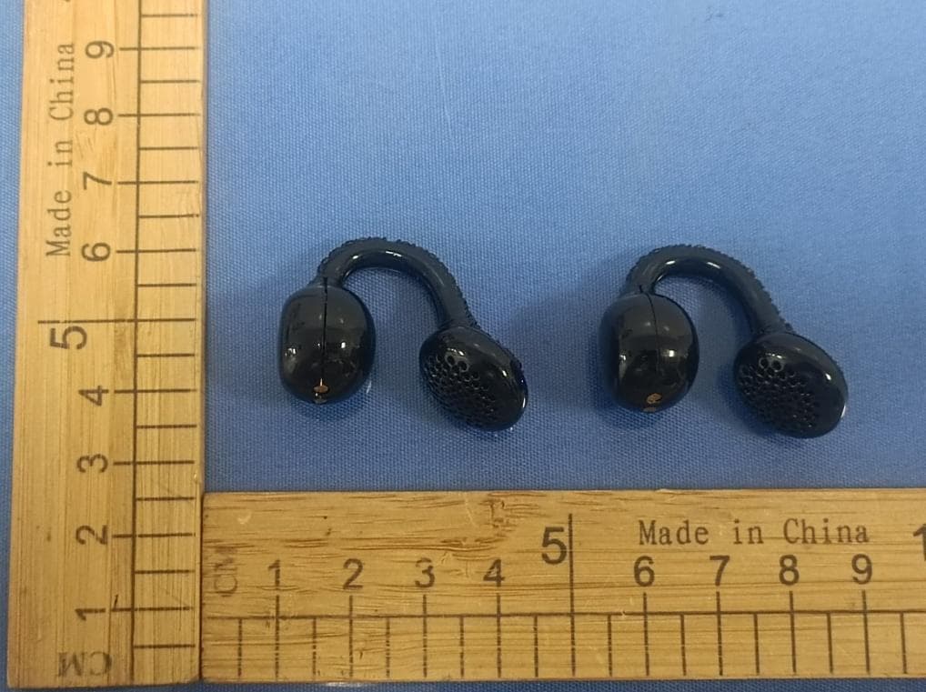 BLING OPEN EAR WIRELESS EARBUDS - FCC ID 2BFXU-TWS239 - Dongguan Yinqu Technology Co.,Ltd (4)