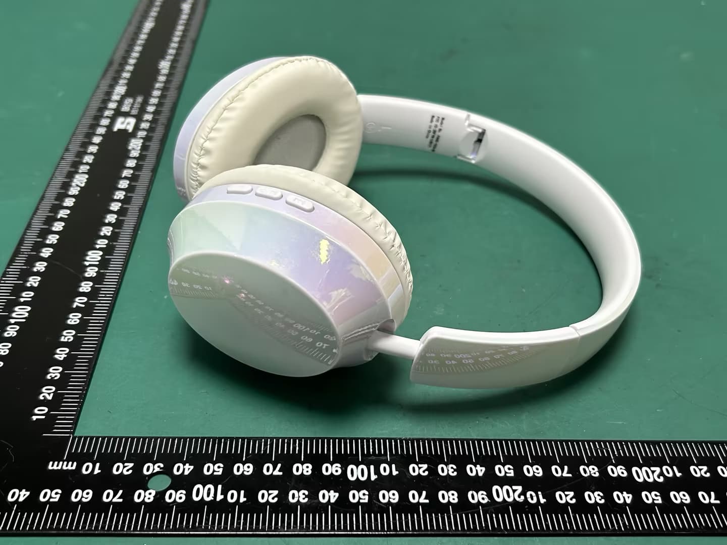 WIRELESS HEADPHONES - FCC ID 2BFYM-LHB121 - JINGSHAN  JINGYANG ELECTRONICS CO., LTD (4)
