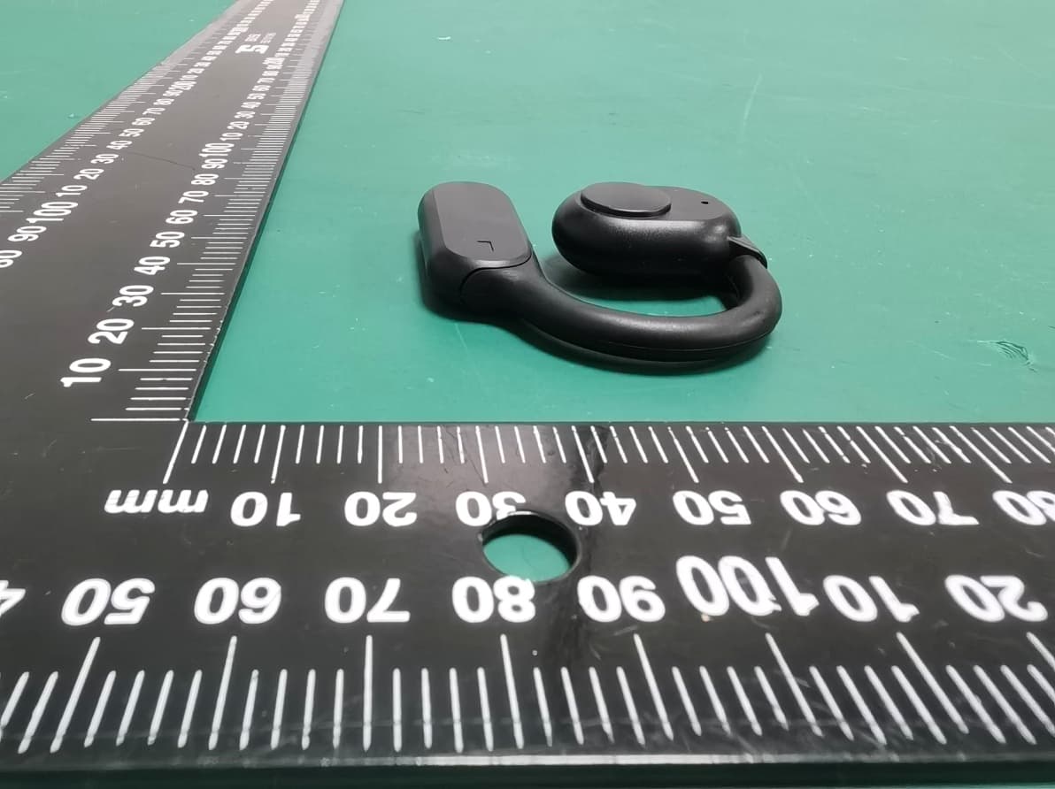 OPEN EAR SPORT HOOK TRUE WIRELESS EARBUDS - FCC ID 2BFYM-TWS122L - JINGSHAN  JINGYANG ELECTRONICS CO., LTD (3)