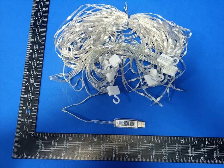 Colored leather wire light - FCC ID 2BFZJ-10M100LIGHT - Linhai Daqi Lighting Technology Co., Ltd.