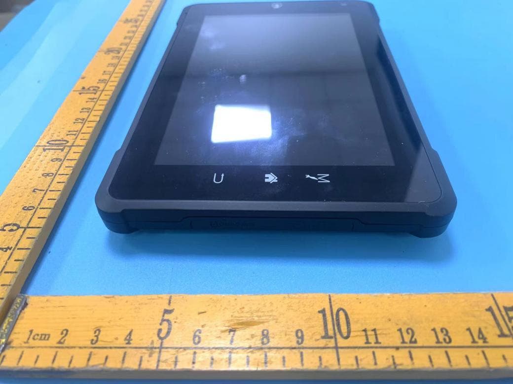 Rugged In-vehicle Tablet - FCC ID 2BG26-Q777 - Shenzhen Saintway Technology Co.,Ltd (3)