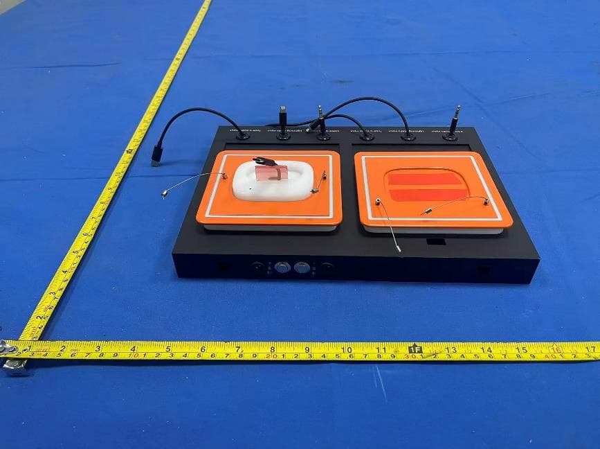 Audio display stand - FCC ID 2BG2G-ADS - Shanghai Forsung industry Co.,Ltd (4)