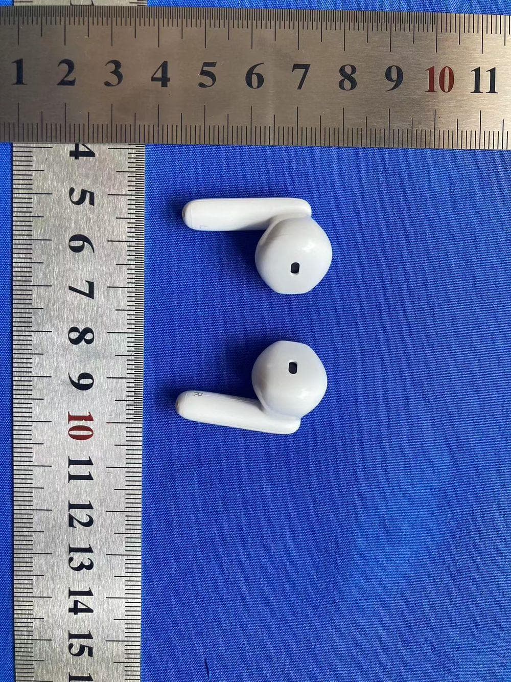 Bluetooth headphones - FCC ID 2BG2N-Y83 - Qile (Shenzhen) Technology Co., Ltd (3)