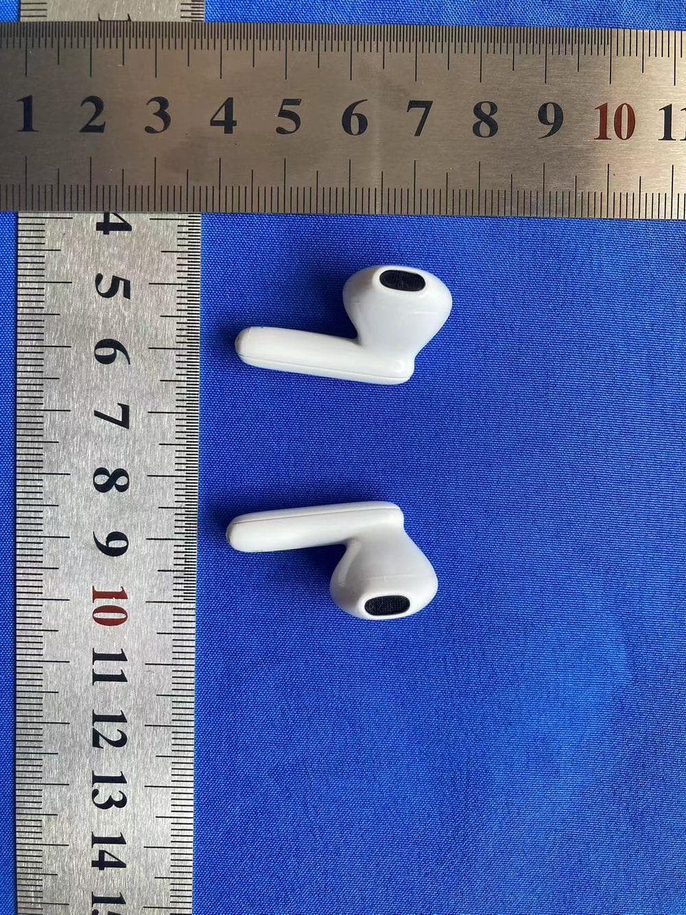 Bluetooth headphones - FCC ID 2BG2N-Y83 - Qile (Shenzhen) Technology Co., Ltd (4)