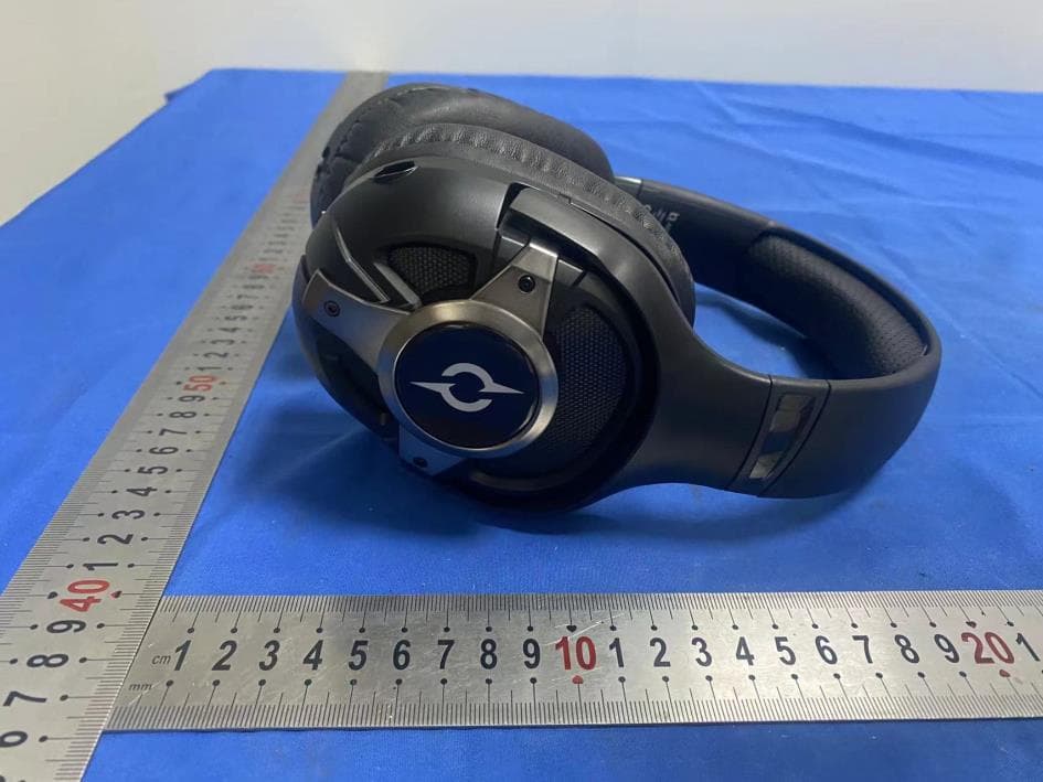 Wireless Headset - FCC ID 2BG42-AQIRYSARA - PC-COOLERS SRL