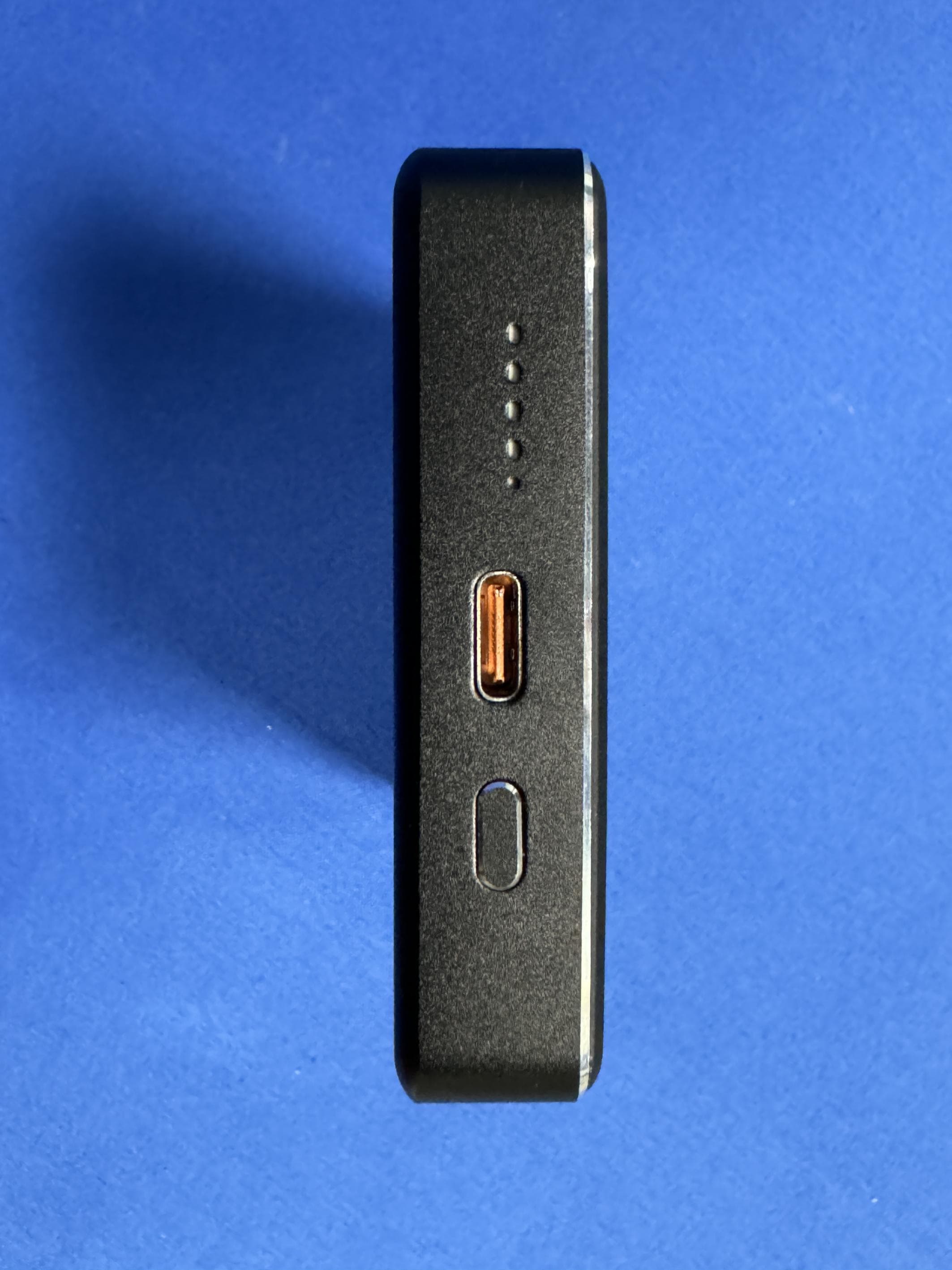 Magnetic Wireless Power Bank - FCC ID 2BG4L-KR-W0021 - SHENZHENSHI SHANCHENG TECHNOLOGY CO., LTD.