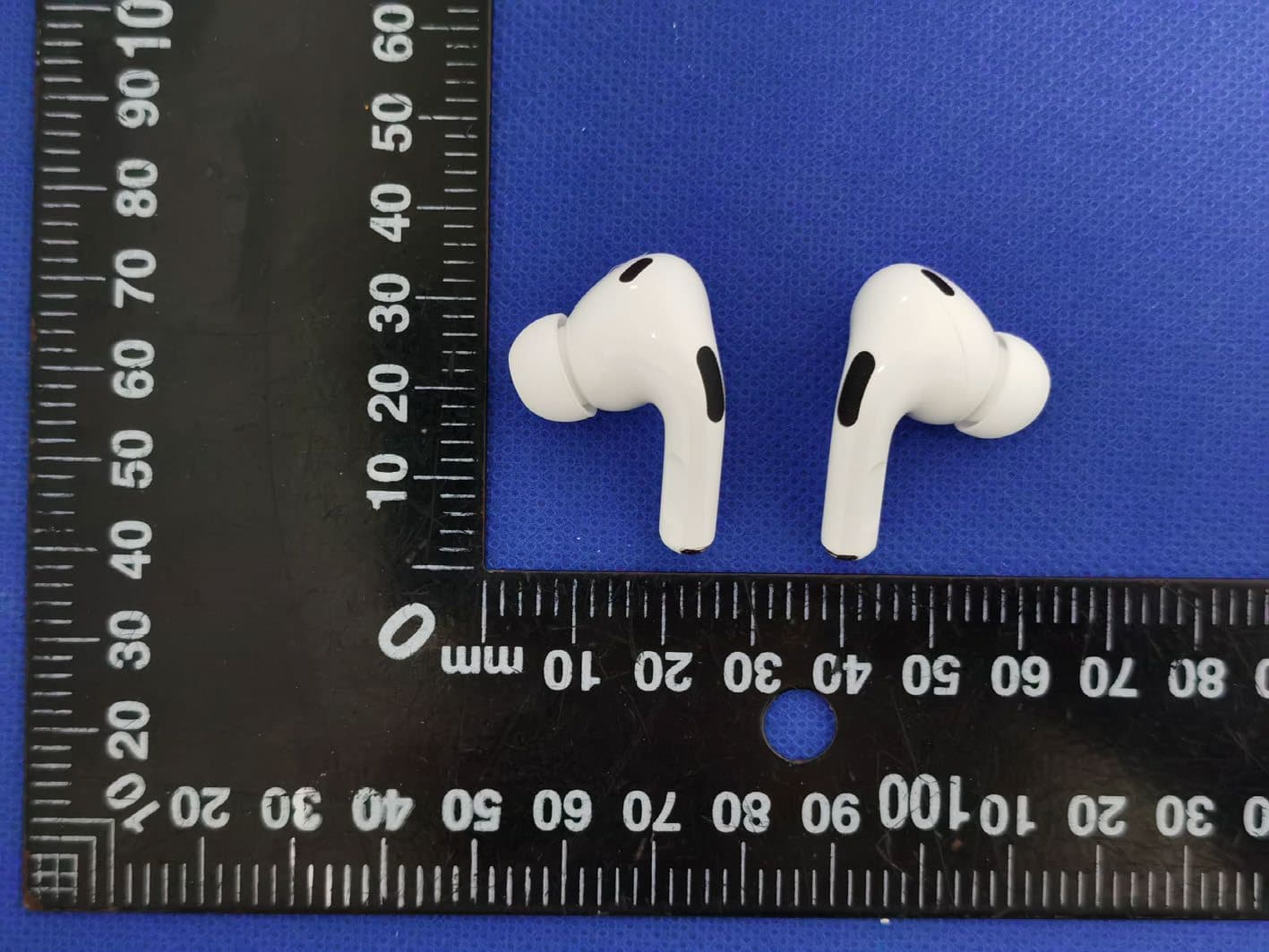 TWS Wireless headphones - FCC ID 2BG57-AIRKING - Shenzhen Jinxin Zhizao Technology Co., Ltd