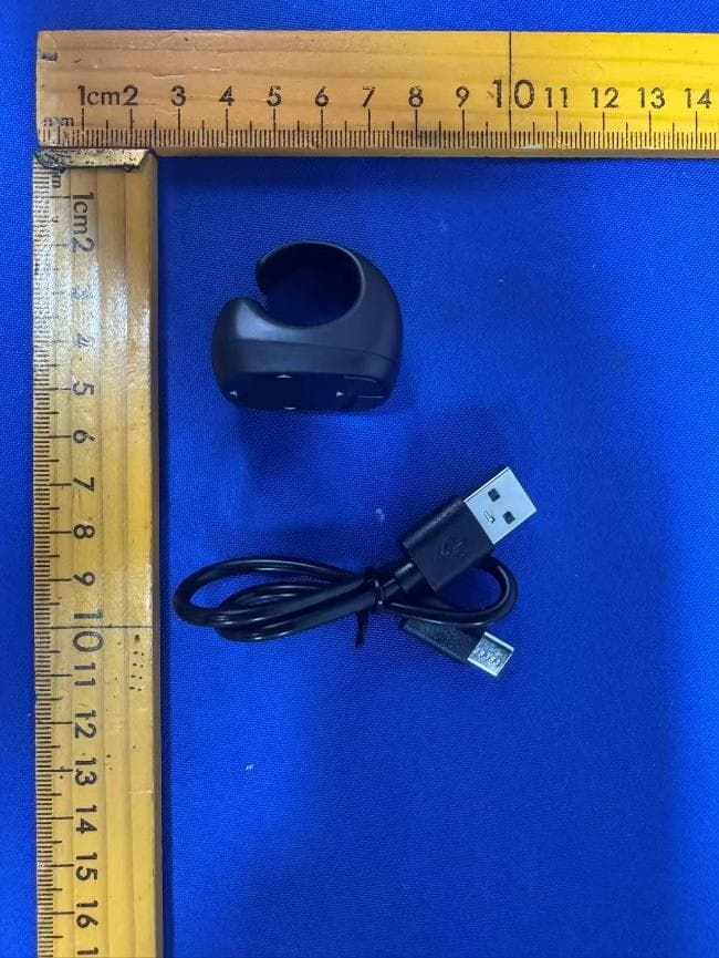 Mobile phone bluetooth Ring remote control - FCC ID 2BG83-X01 - Dongguan Jinxu Electronics Co., Ltd (4)