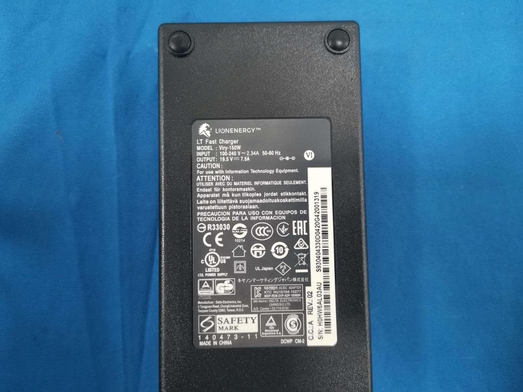 Lion Summit Solar Generator - FCC ID 2BG93-GP5 - VIRY TECHNOLOGY(Shenzhen) CO.,LIMITED (2)