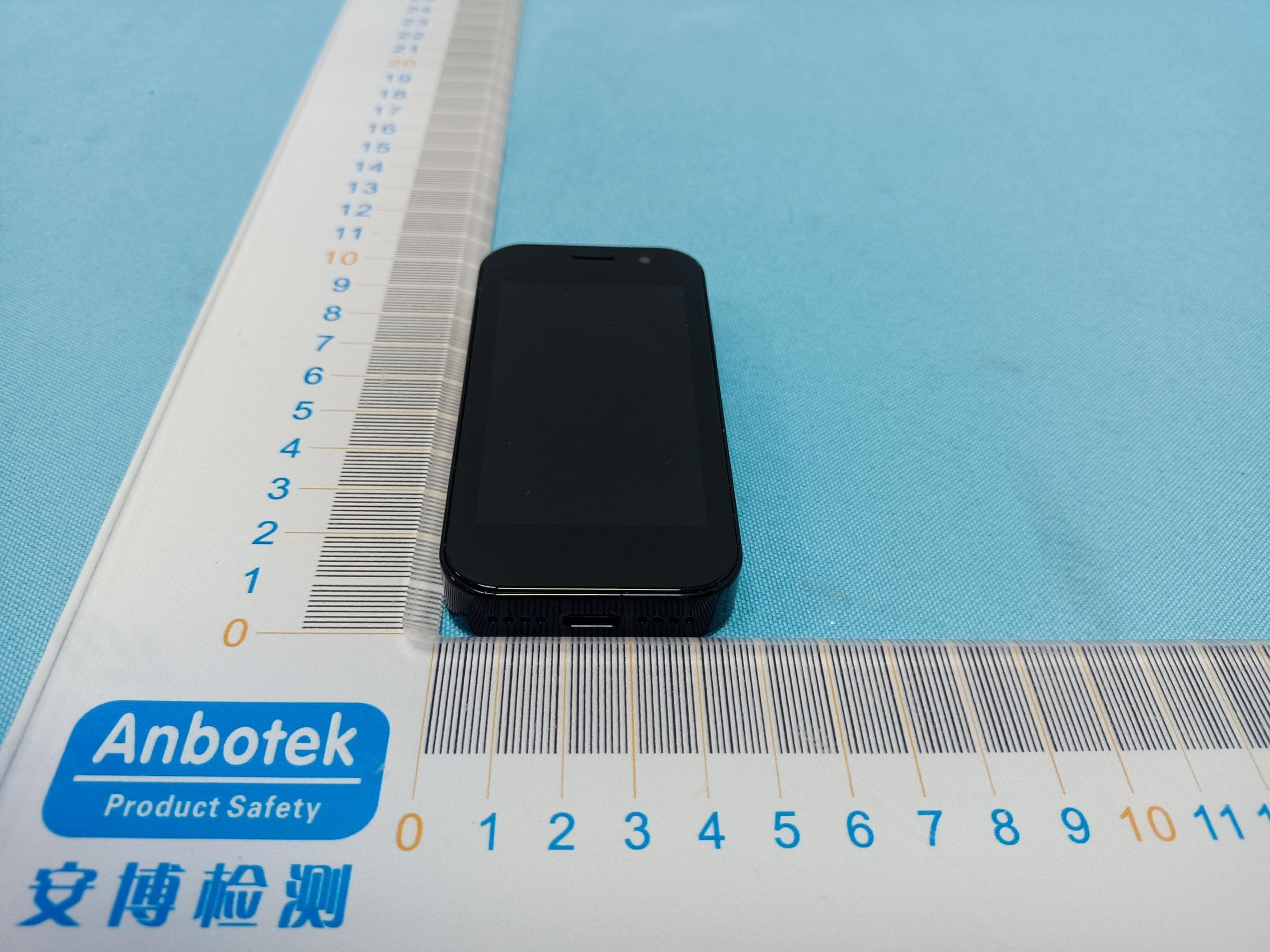 Mini smartphone - FCC ID 2BGA8-KING9000 - Shenzhen Donghuaxing Technology Co., Ltd (2)