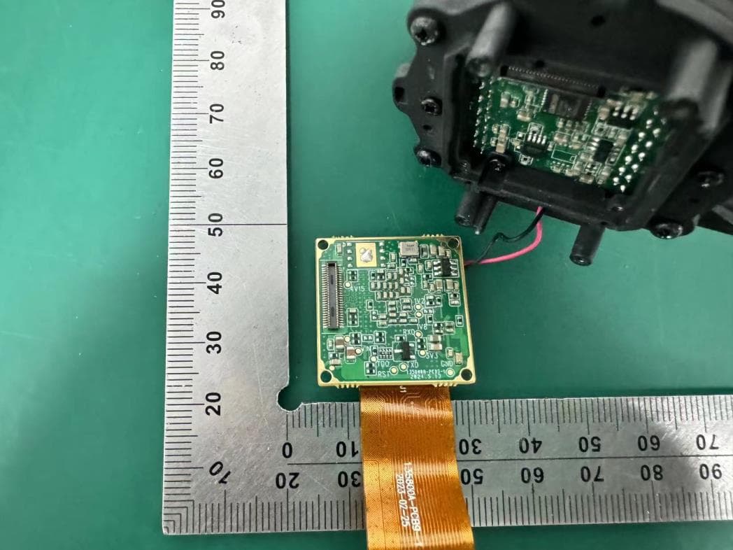DARK30 PTZ 640 Camera - FCC ID 2BGAS-DT27000 - Sellmark Corporation (2)