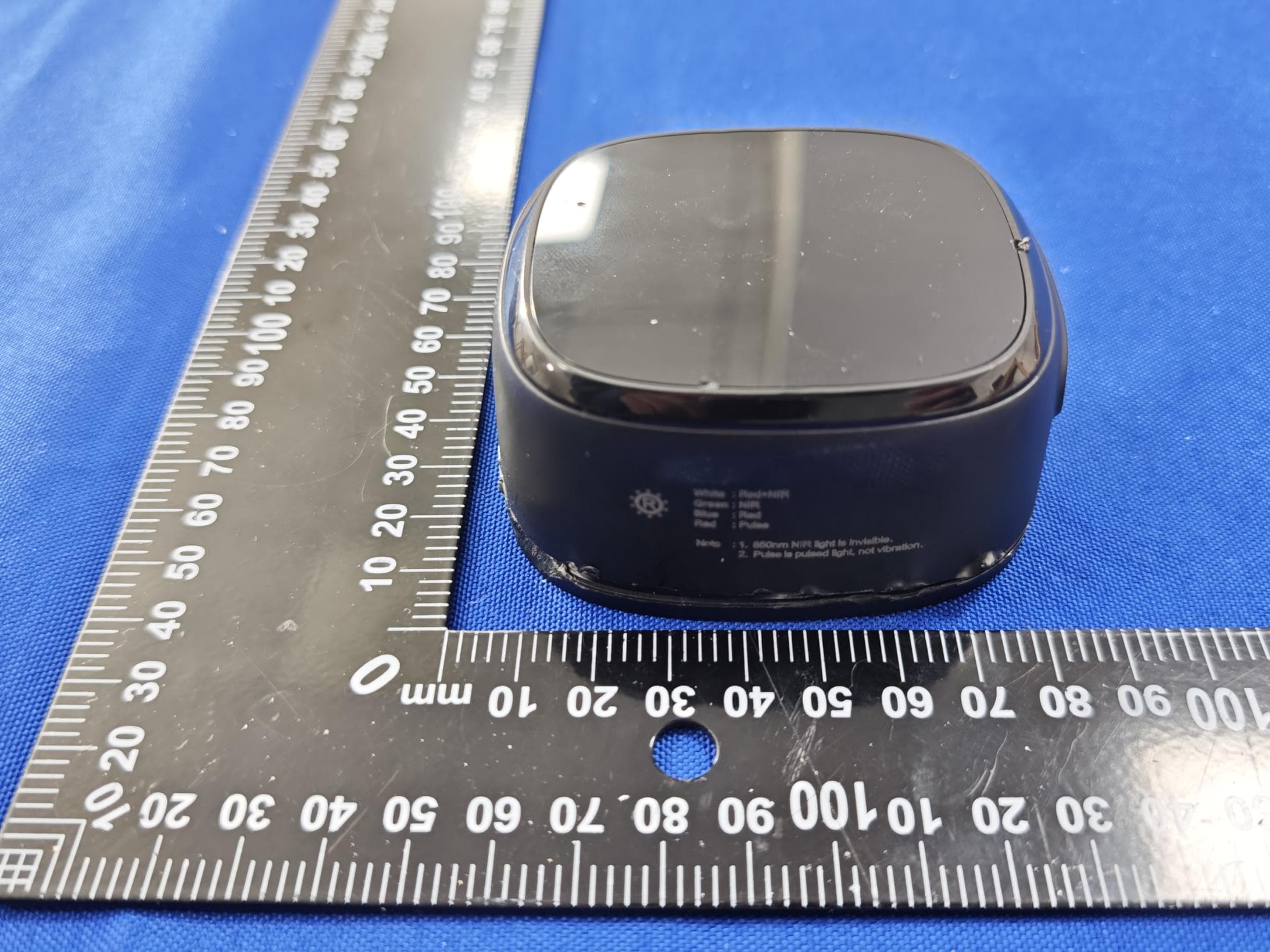Portable Red Light Belt Pro - FCC ID 2BGBM-PRLBP - Shenzhen Yicai Health Technology Co.,Ltd. (3)