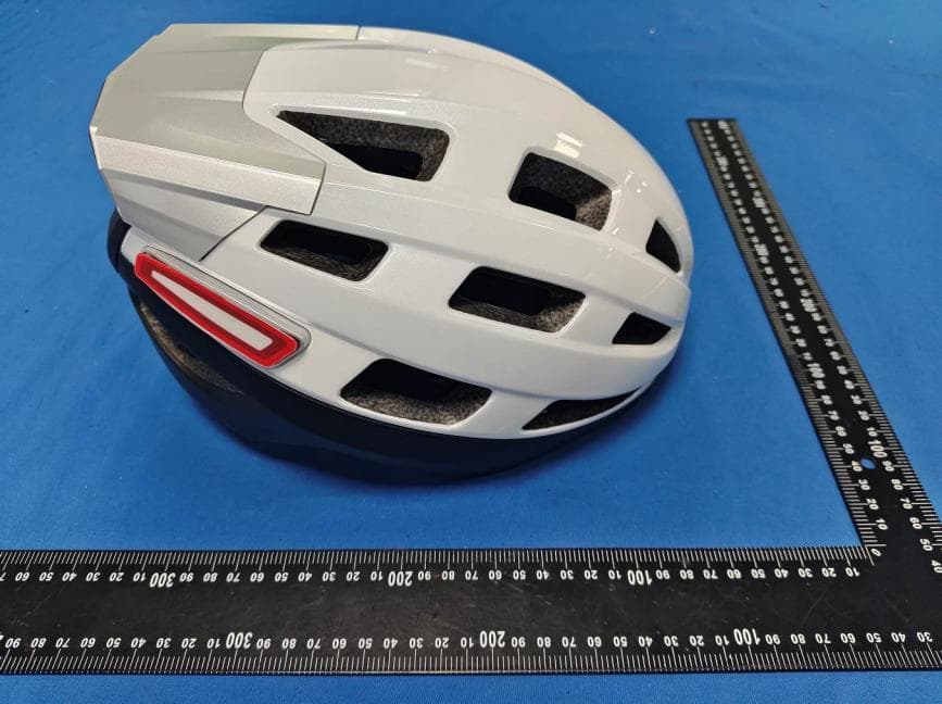 smart helmet - FCC ID 2BGDJ-H1 - Shenzhen linkedsafe Sports Technology Co., Ltd. (2)