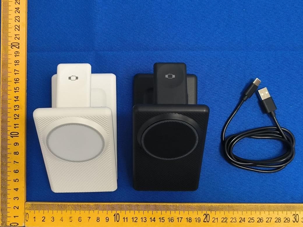 3-in-1 Wireless Charging Station - FCC ID 2BGF3-T26 - Shenzhen Tengsay Technology Co., Ltd