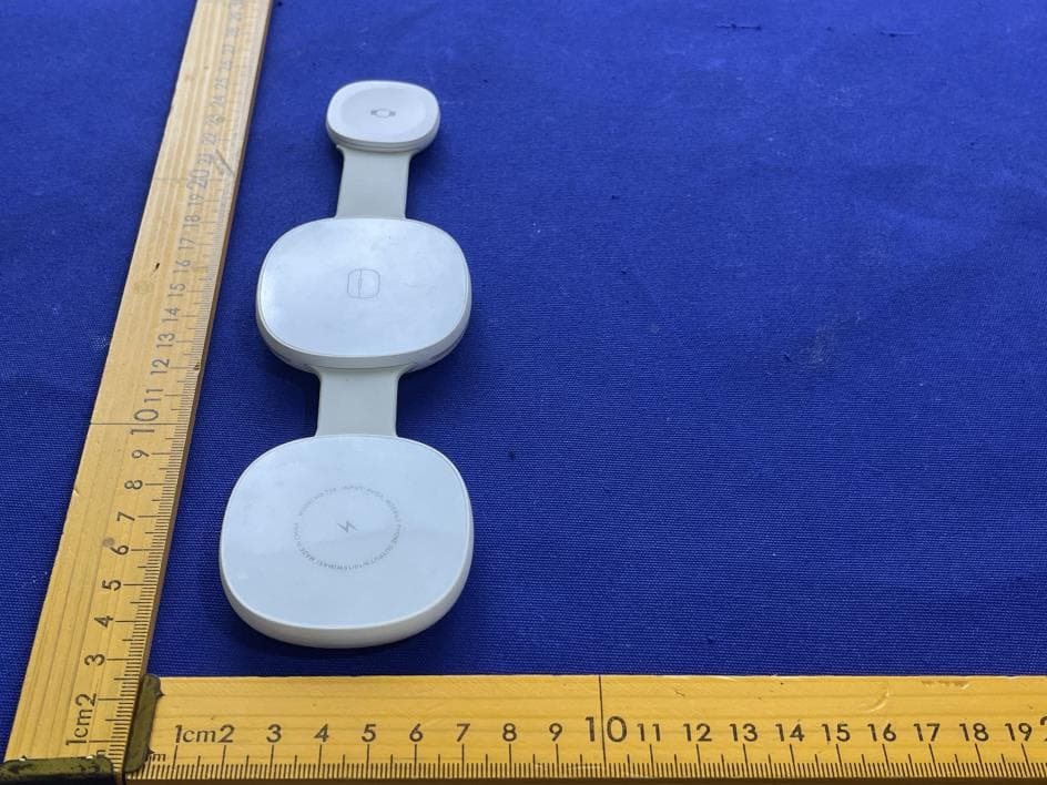 3-in-1 Magnetic Wireless Charger - FCC ID 2BGF3-T28 - Shenzhen Tengsay Technology Co., Ltd (3)