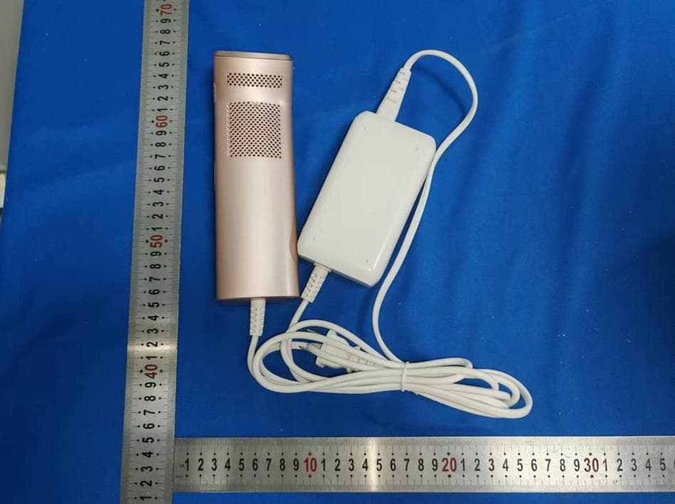 IPL Home Use Hair Removal Device - FCC ID 2BGFM-DT015 - Shenzhen Beauty Every Moment intelligent electric Co.,Ltd. (3)