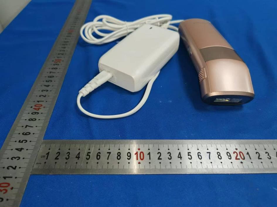 IPL Home Use Hair Removal Device - FCC ID 2BGFM-DT015 - Shenzhen Beauty Every Moment intelligent electric Co.,Ltd. (4)