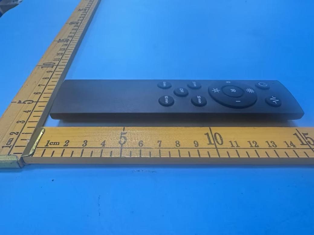 Red Light Therapy Lamp Remote Control - FCC ID 2BGFSSTR-LT-002 - Shenzhen Senter Ecommerce Co. Ltd (4)